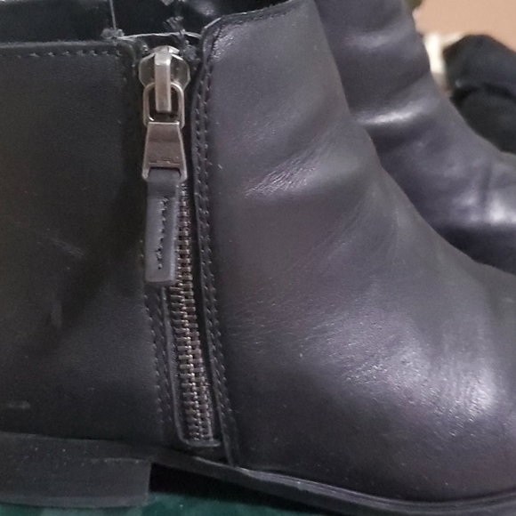 Black Ralph Lauren Booties sz 7.5 - Picture 3 of 4